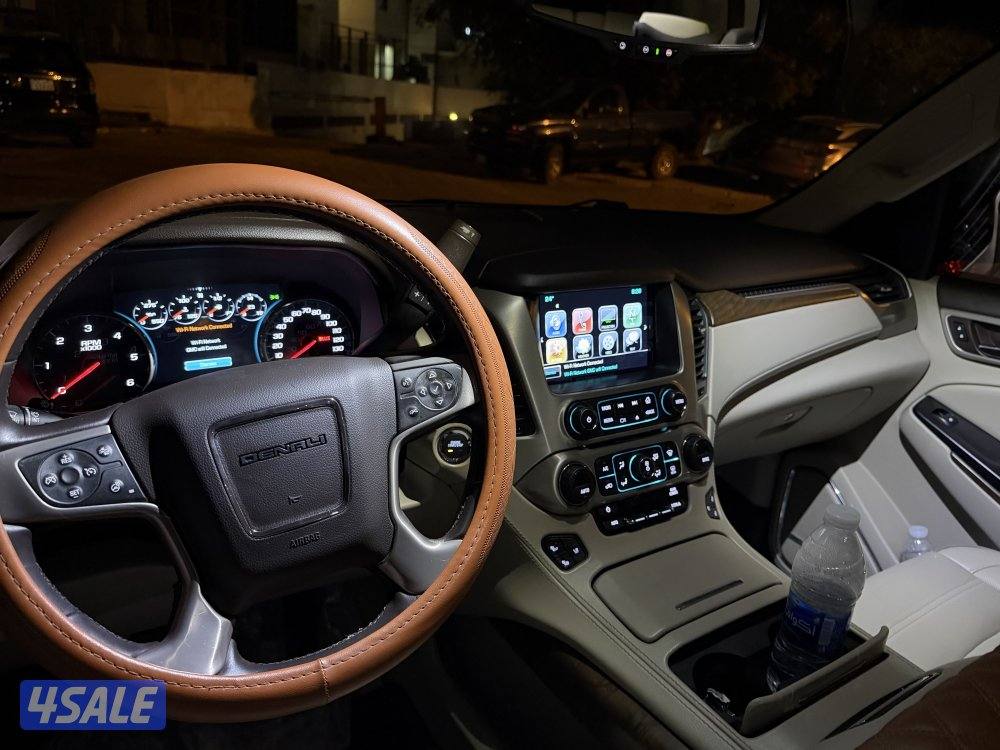 GMC Yukon Denali. Mint condition. Rare to find10