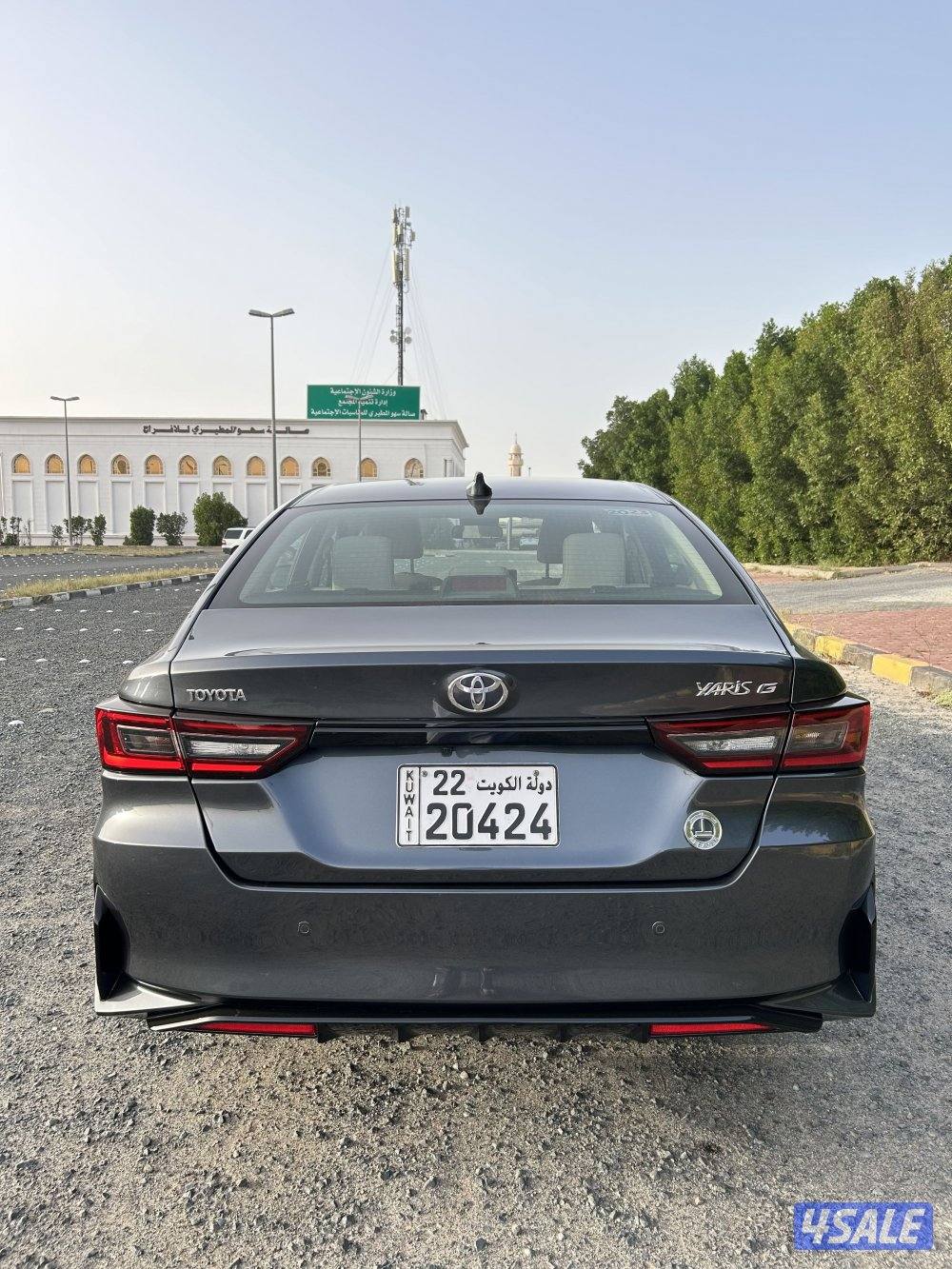 للبيع تيوتا يارس 20232