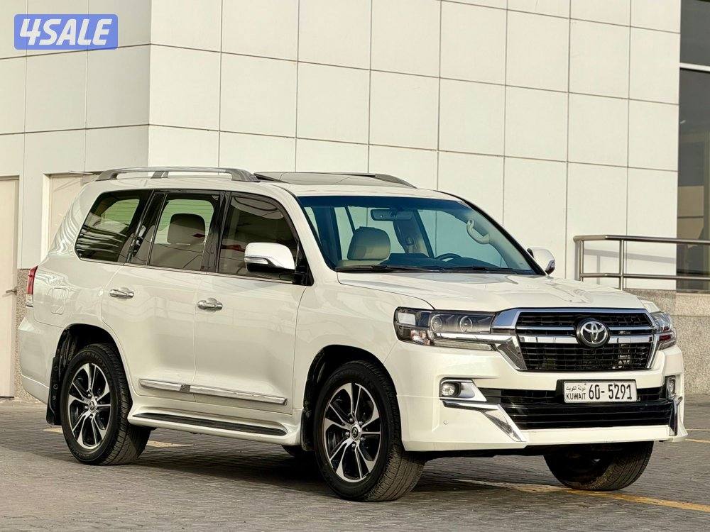 لاند كروزر قراند تورنق  عداد ١٣٠0