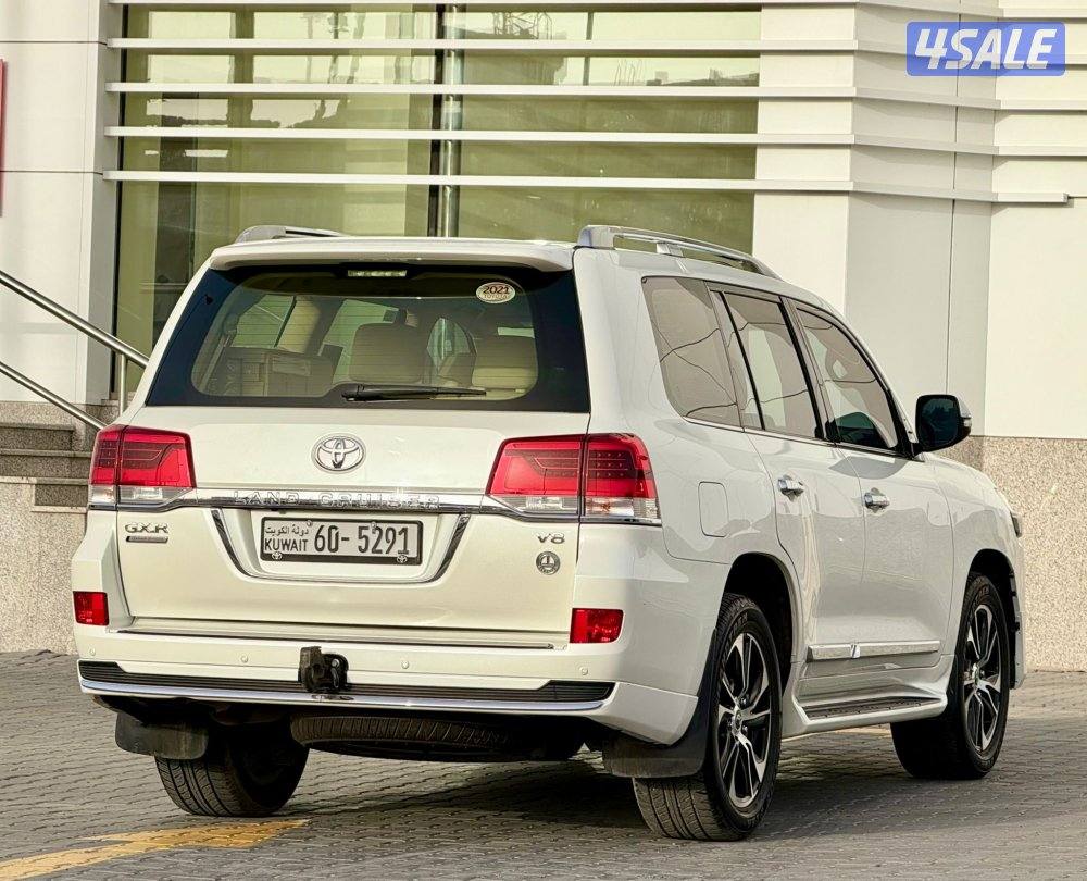 لاند كروزر قراند تورنق  عداد ١٣٠3