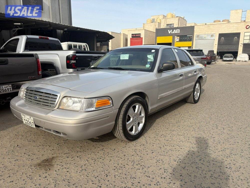 فورد فيكتوريا 2010 السعر 12002