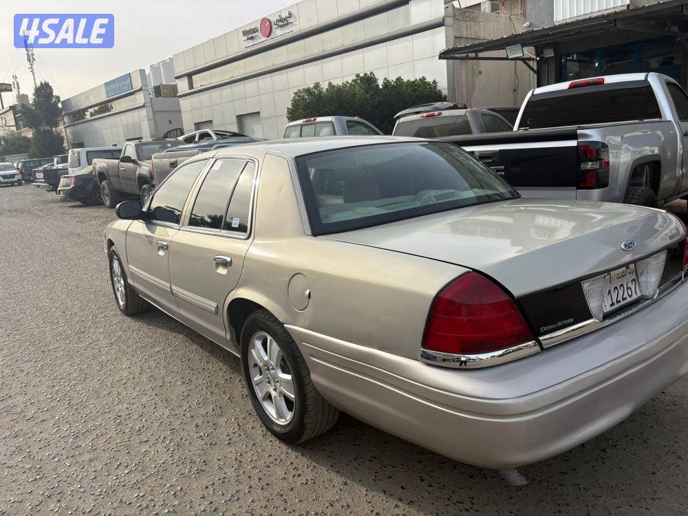 فورد فيكتوريا 2010 السعر 12003