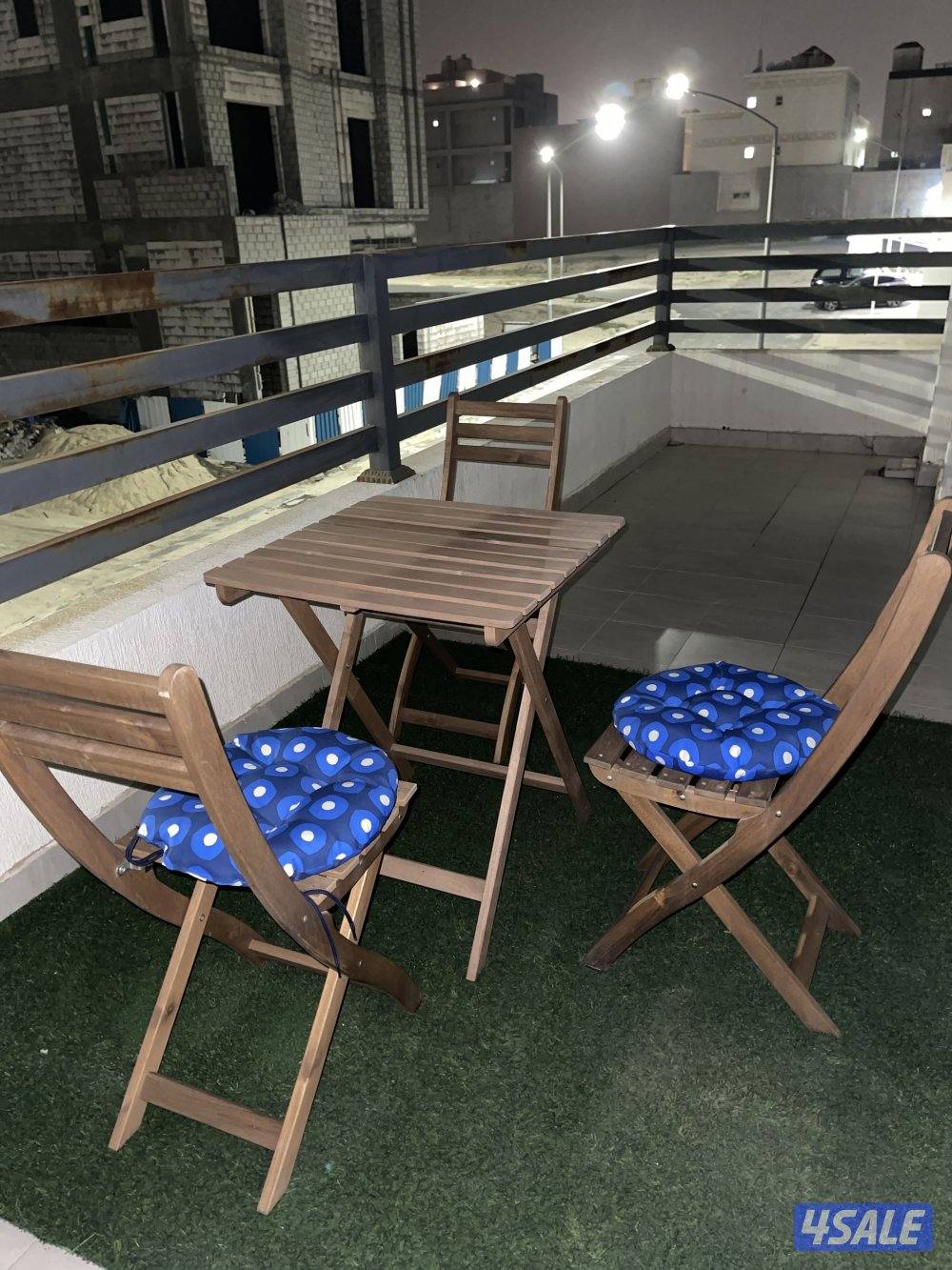 للبيع طاولات0