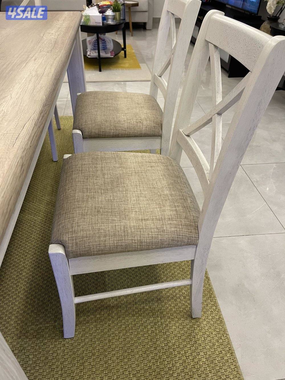 للبيع طاولات3