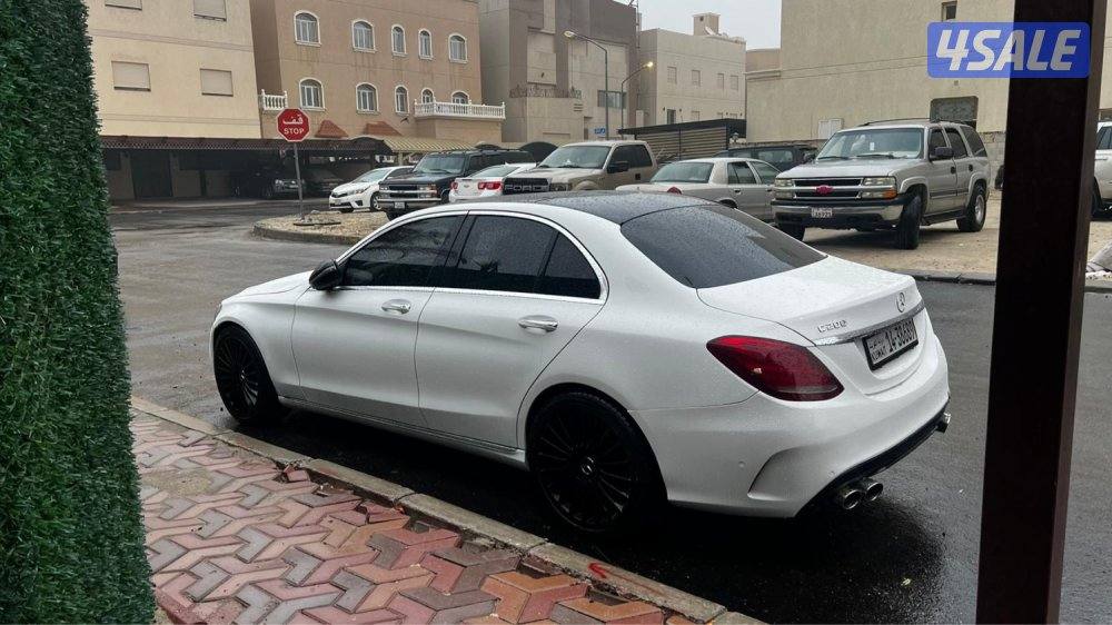 للبيع مرسيدس C 2000