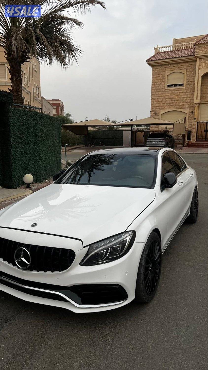 للبيع مرسيدس C 2001