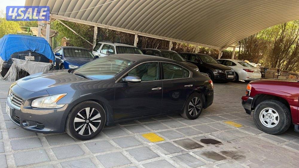 للبيع ماكسيما 2010 فل اوبشن ماشية ١٨٣ داخلية جلد وفتحة نظيييفة جداً11