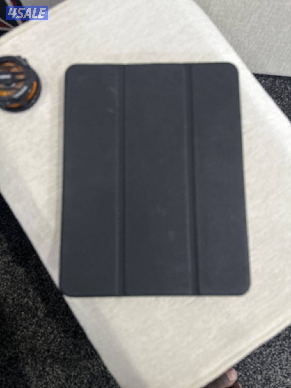 للبيع ايباد 11 m2 مع كفر ومروحة تبريد ipad pro for sale with cover and4