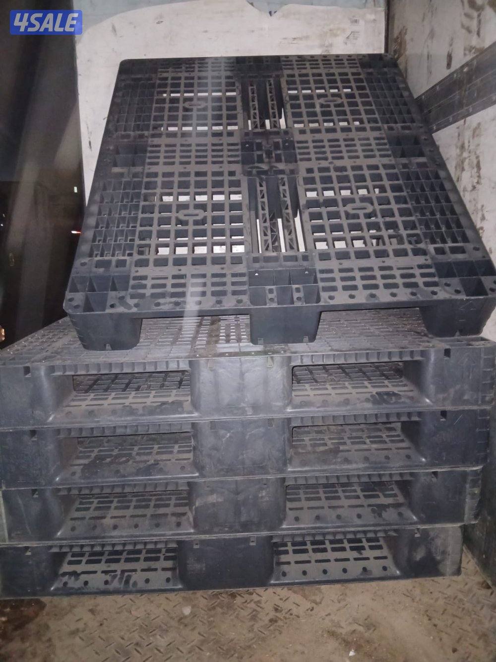 طبليات بلاستيك جديده جمله0