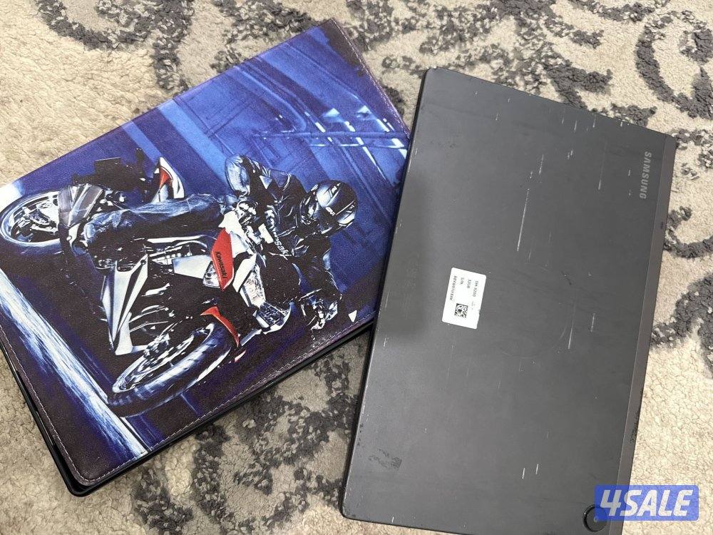 تابلت A8 سامسونج بحالة جيده مناسب للألعاب والأطفال ذاكره 32 رام 41