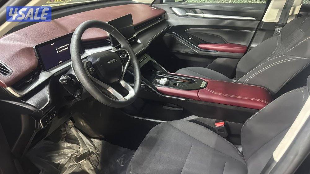 بيعه سريعه فيها مشكله بالقير شغال بس كنترول يعلق9