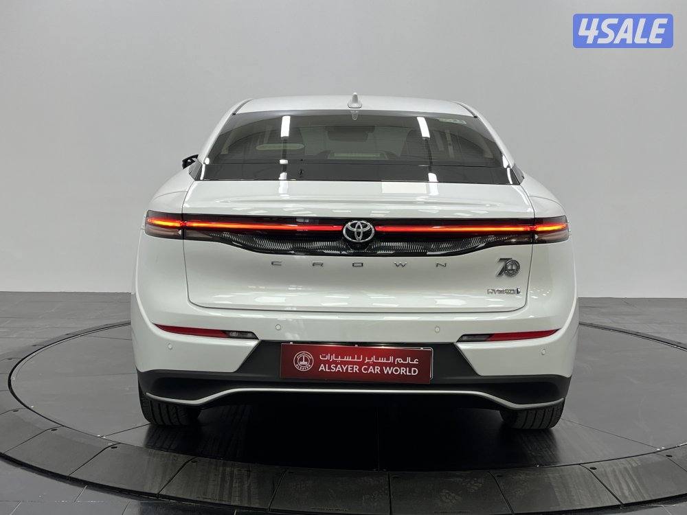 TOYOTA CROWN HYBRID8