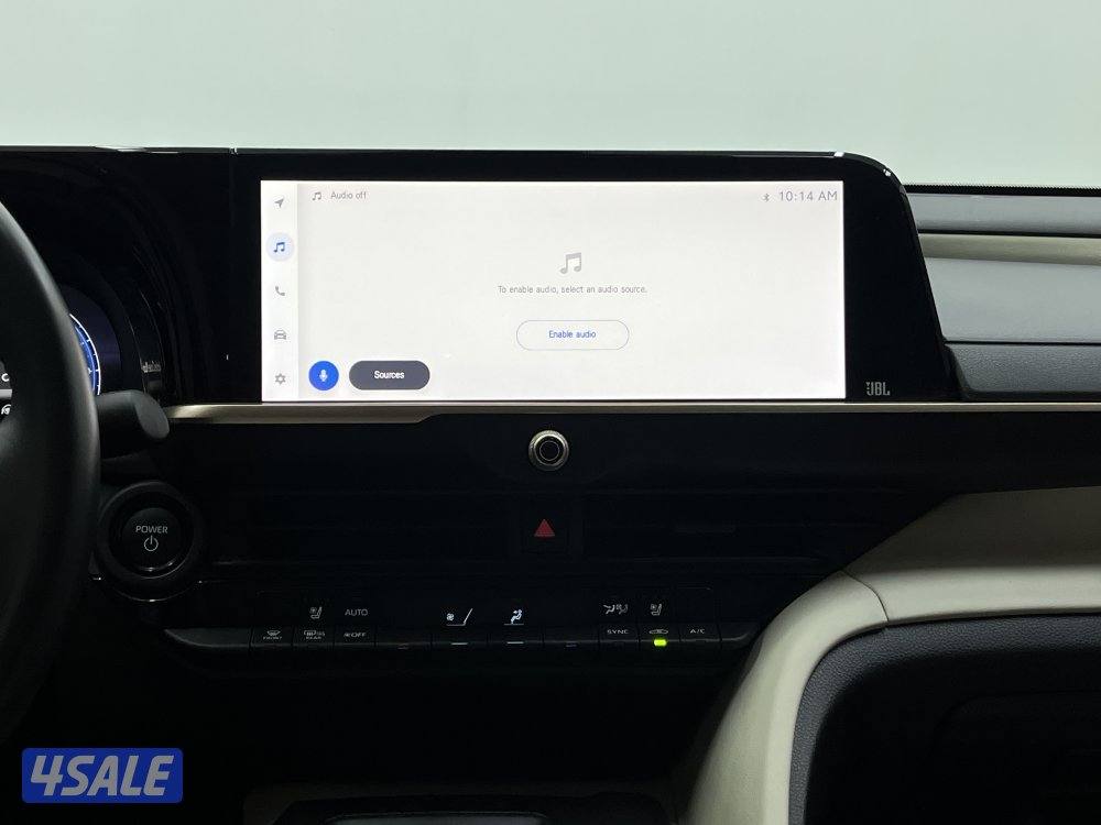 TOYOTA CROWN HYBRID13