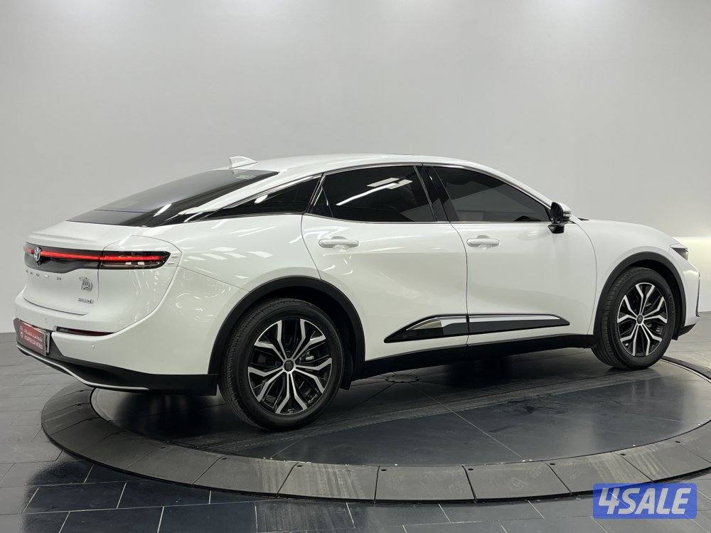 TOYOTA CROWN HYBRID14