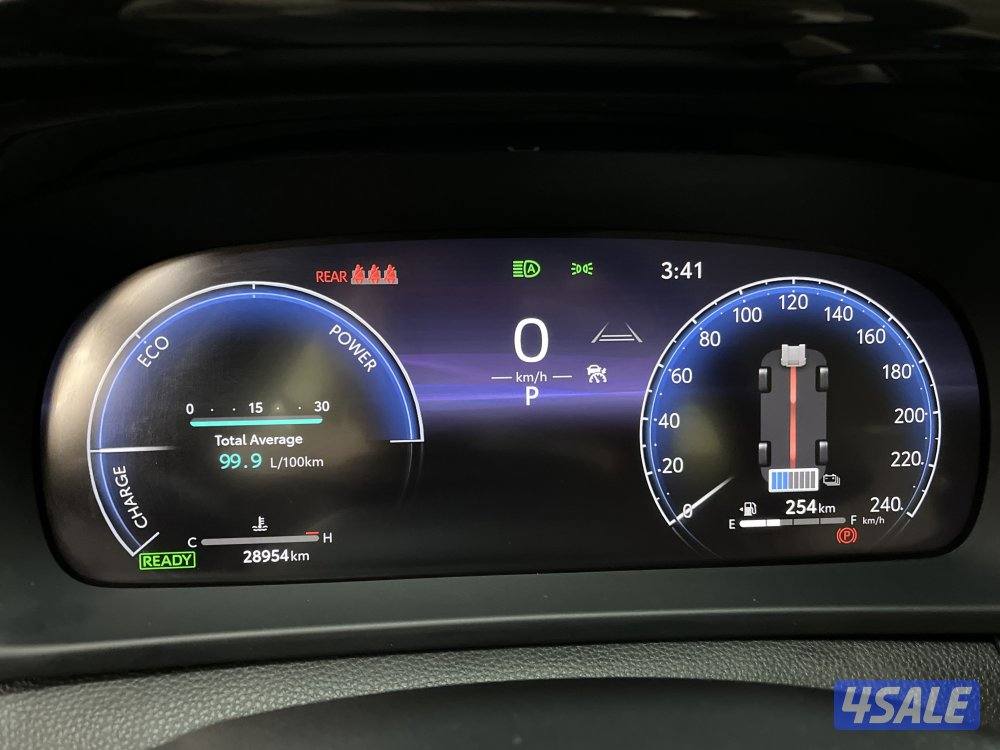 TOYOTA CROWN HYBRID6