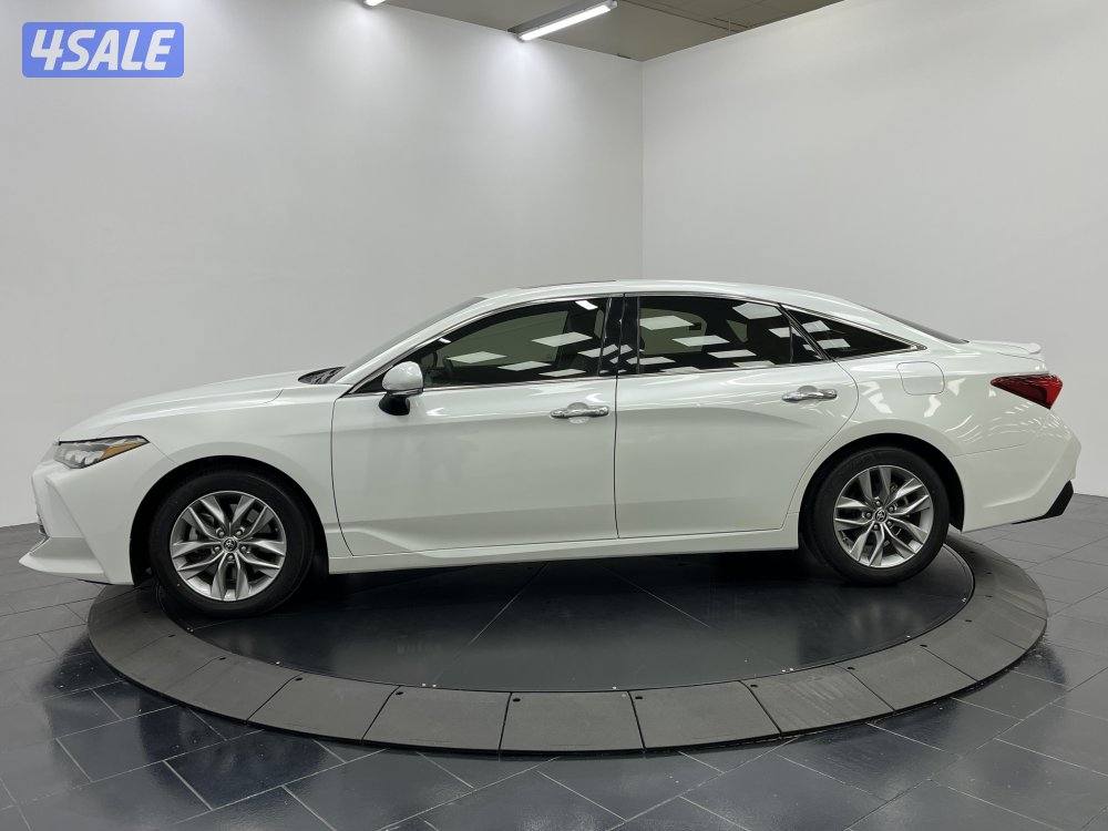 TOYOTA AVALON XLE MID OPTION2