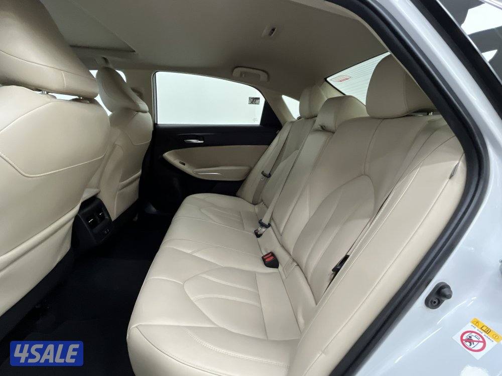 TOYOTA AVALON XLE MID OPTION3
