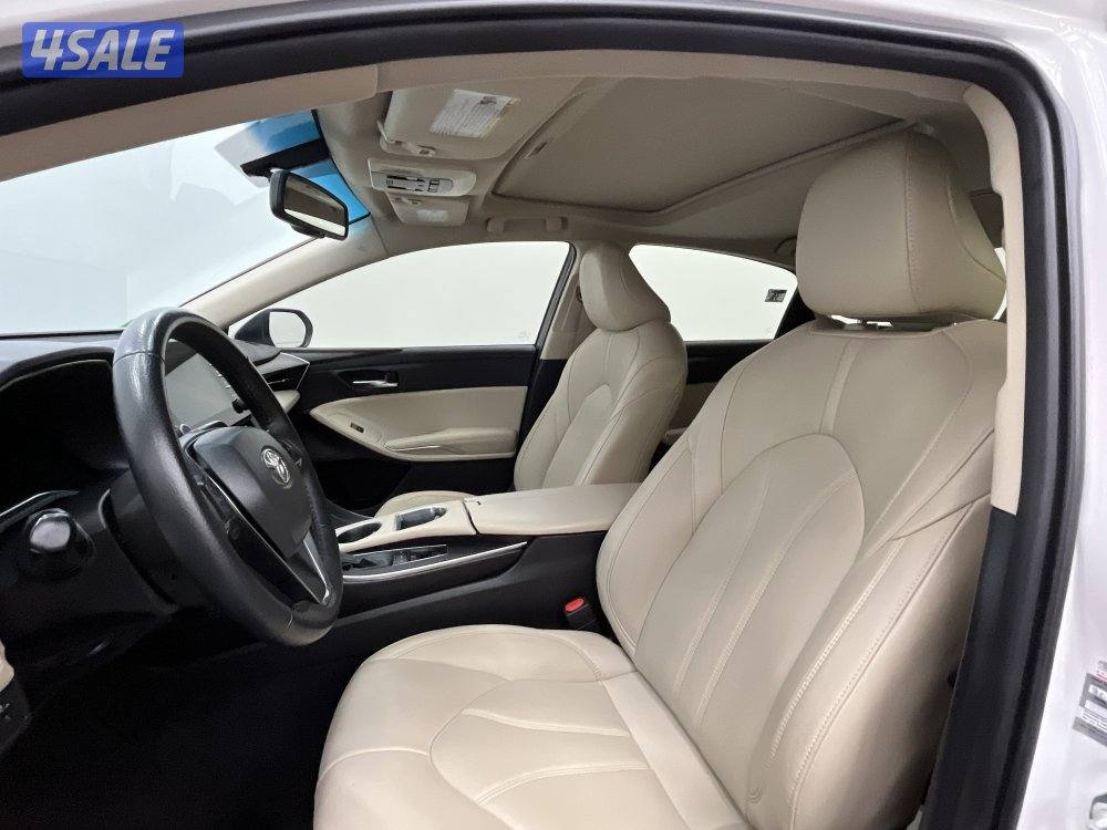 TOYOTA AVALON XLE MID OPTION5