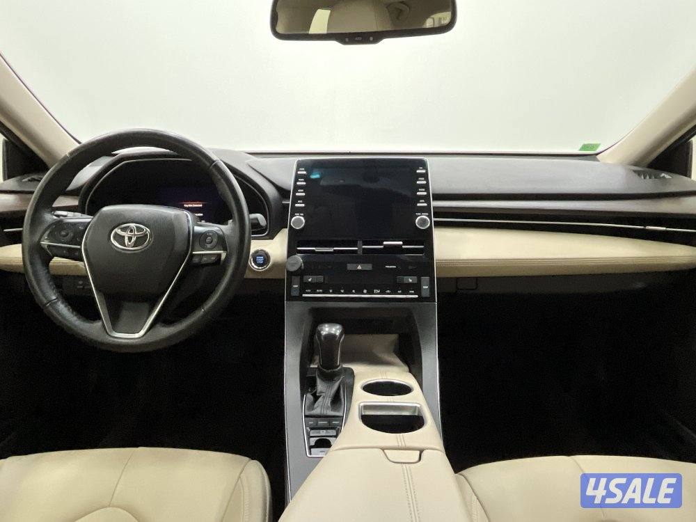 TOYOTA AVALON XLE MID OPTION11