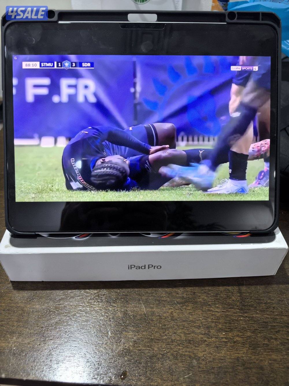 Ipad pro M4 13 inch, 256 giga ,battery 95%. Wifi only7