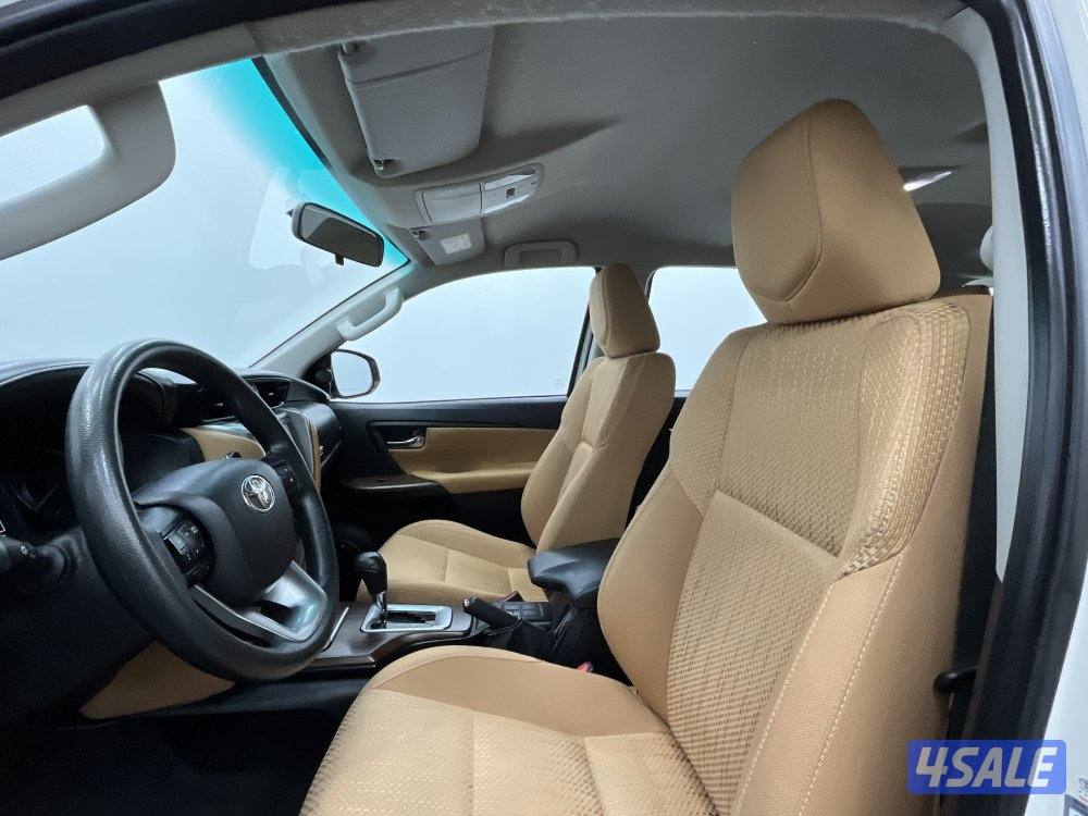 TOYOTA FORTUNER_N 4 CYL 4X2 MID OPTION5