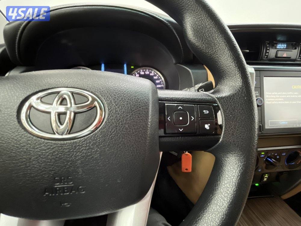 TOYOTA FORTUNER_N 4 CYL 4X2 MID OPTION7
