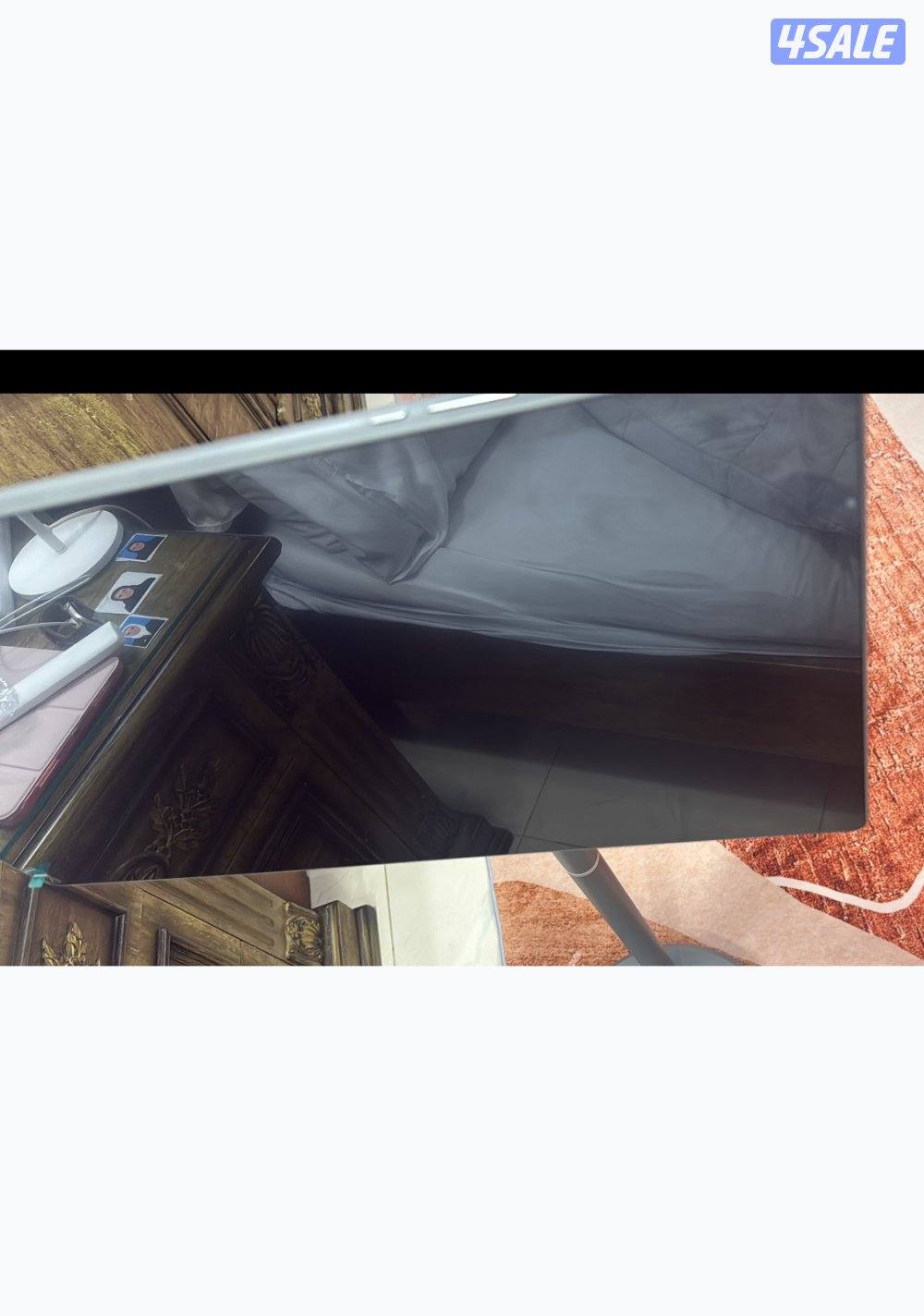 الشاشه متنقله استعمال مره واحده فقط جديده0