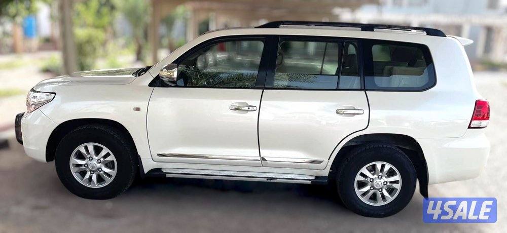 للبيع لاندكروزر GXR موديل ٢٠١٠1