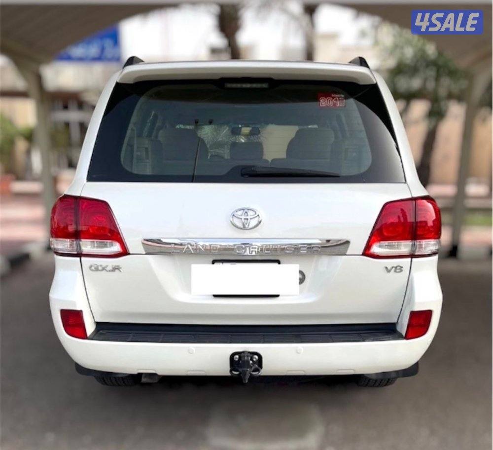 للبيع لاندكروزر GXR موديل ٢٠١٠3