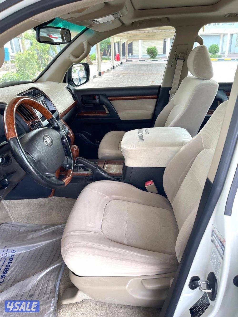 للبيع لاندكروزر GXR موديل ٢٠١٠4