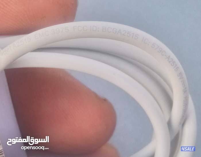 شاحن ابل واتش وايرليس اصلي جديد بالسريال نمبر2