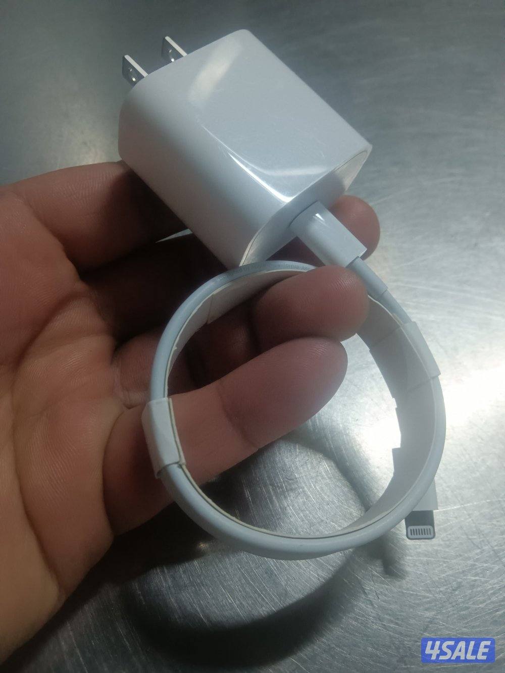 شاحن ابل امريكي 20وات برو ماكس اصلي جديد بالسريال نمبر0