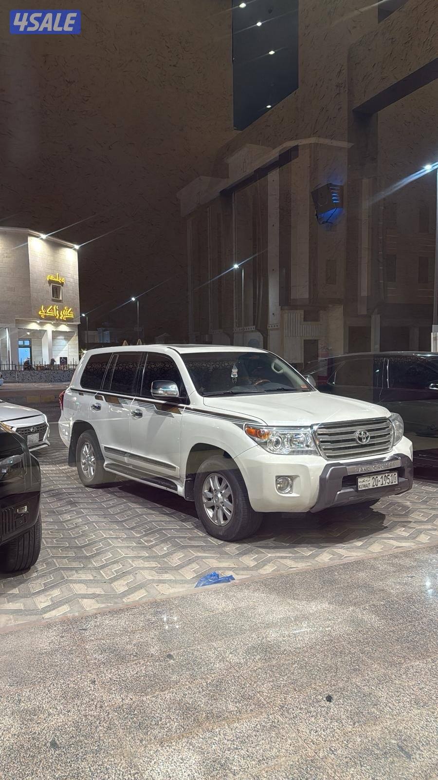 توصيل المسافرين الى مطار القيصومة ومطار الملك خالد ومطار الملك فهد0