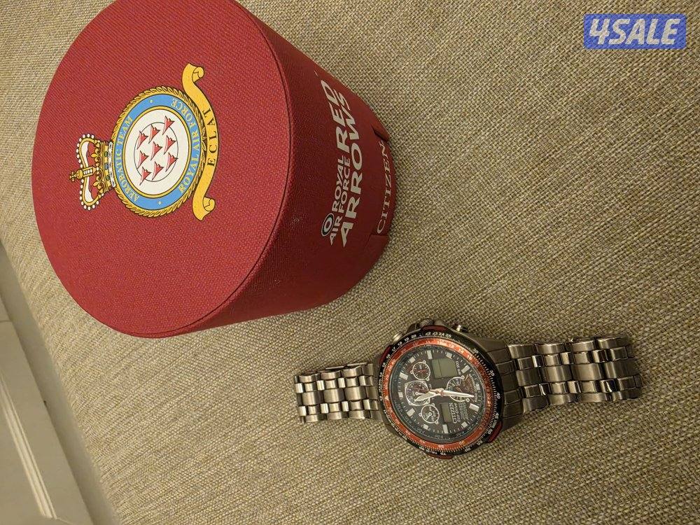 ساعة citizen red arrows0