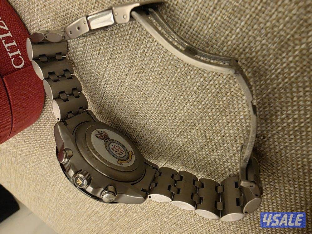 ساعة citizen red arrows2