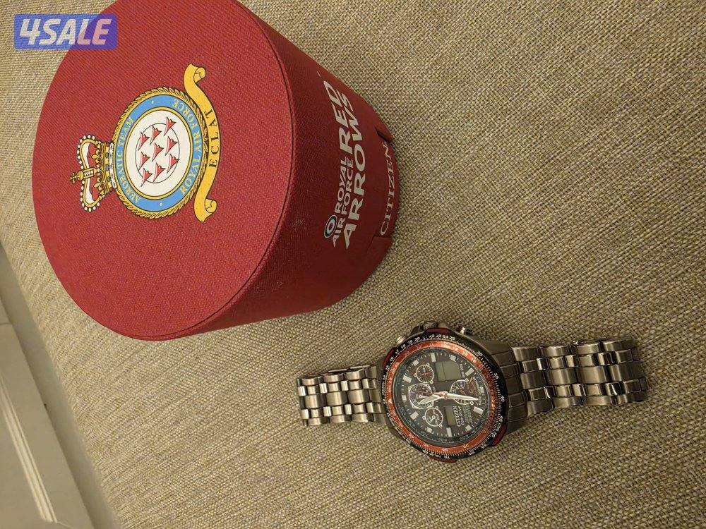 ساعة citizen red arrows3