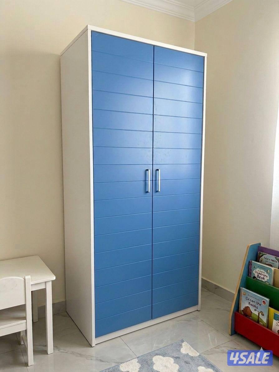 دولاب اطفال للبيع مستعمل حالة جيدة للملابس الاطفال حتى سن ٥ سنوات1
