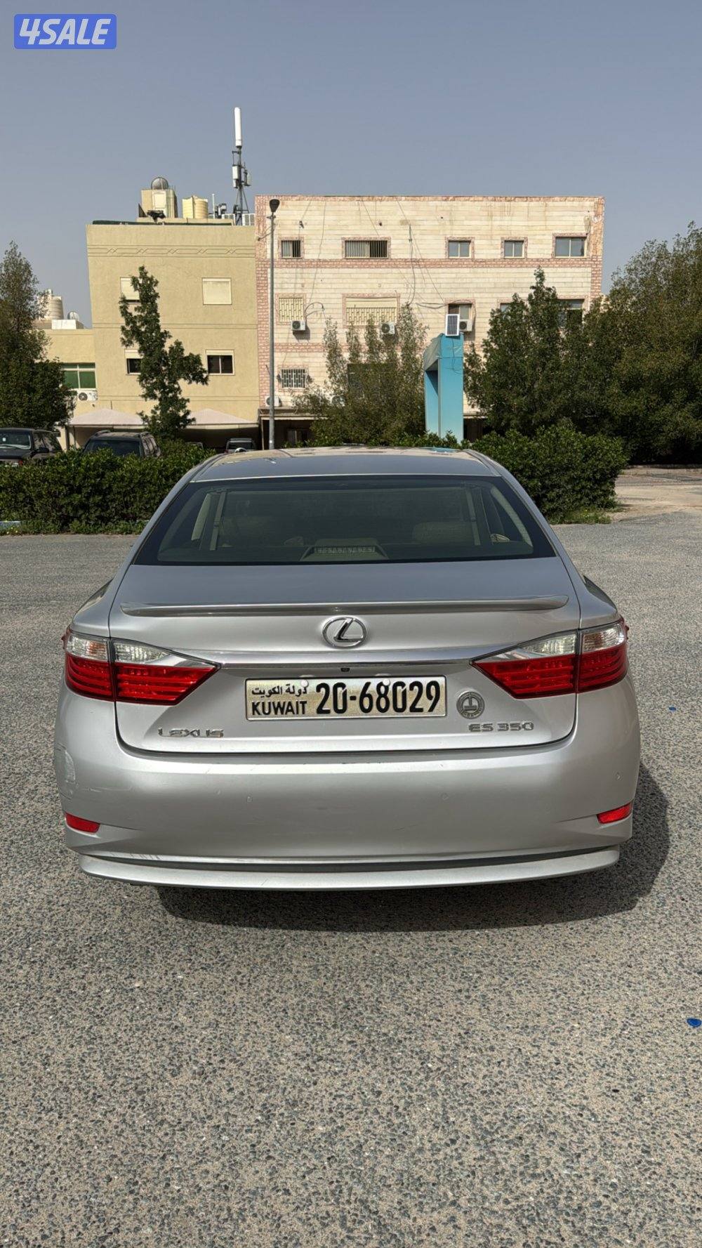 للبيع لكزسES350 شرط الفحص قير مكينه شاصي ماشي 385 رقم التواصل5