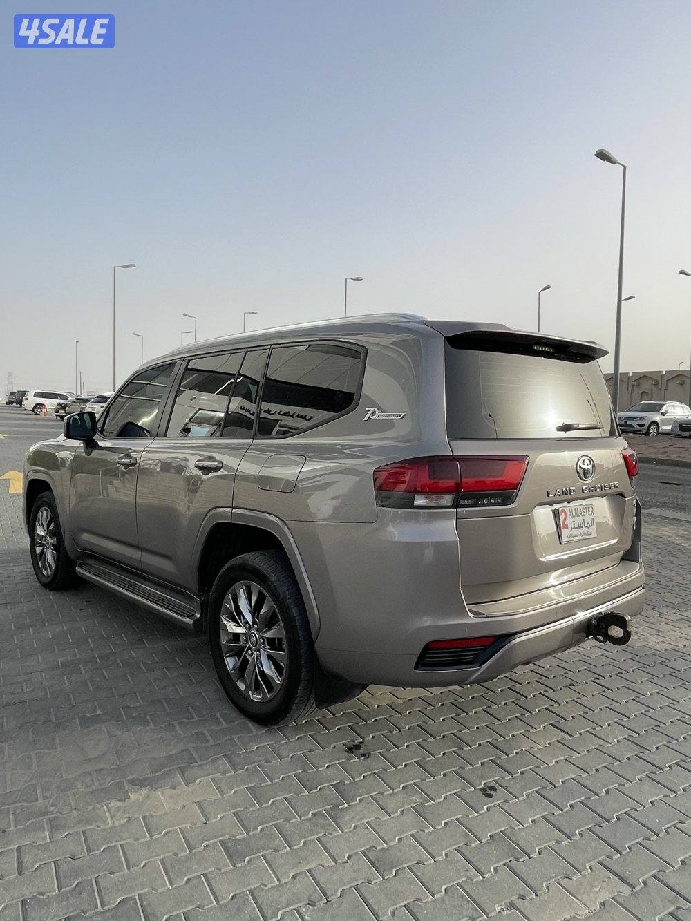 للبيع لاند كروزر GXR. ايرو موديل 2022 صبغ الوكاله5