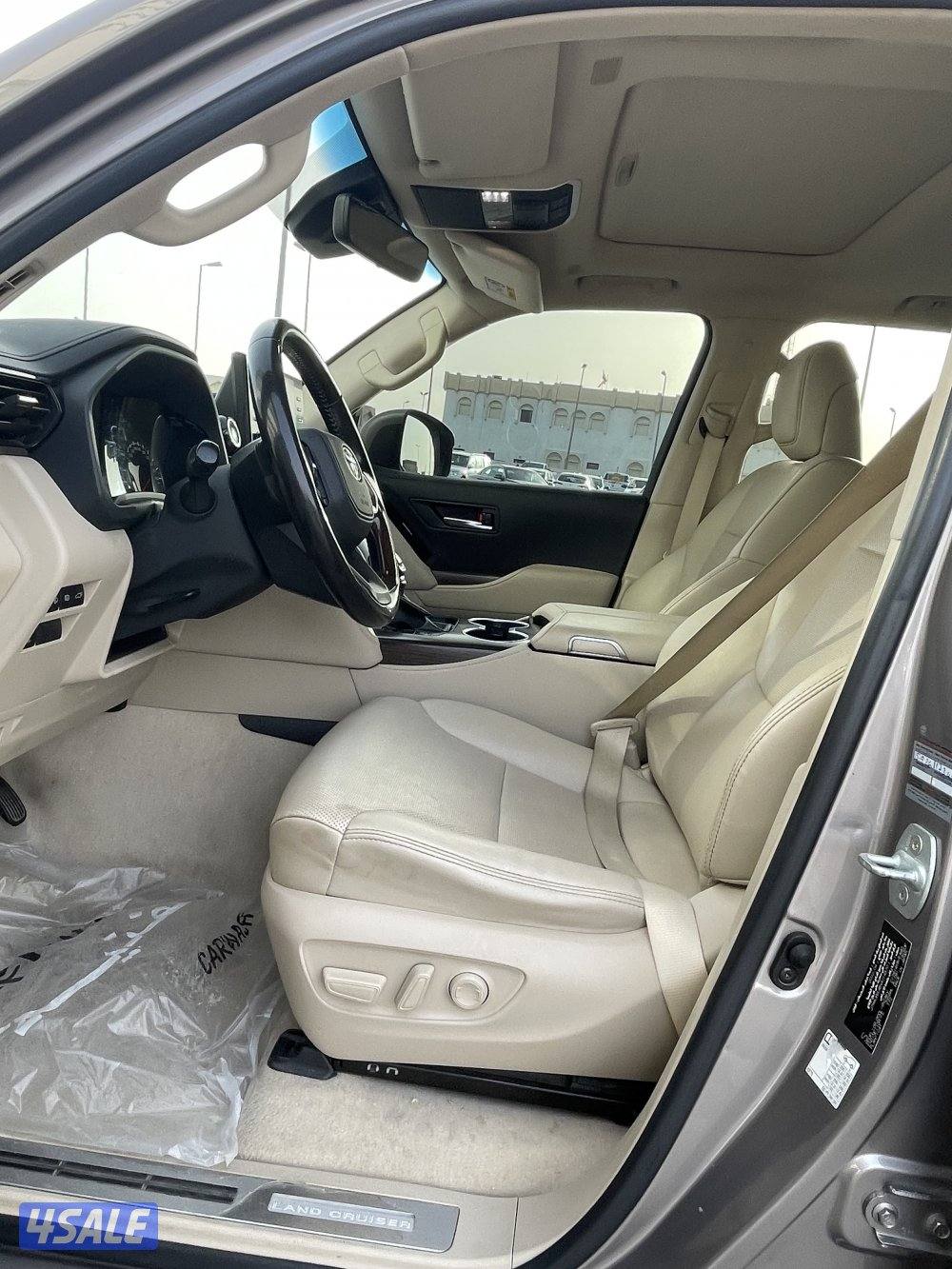 للبيع لاند كروزر GXR. ايرو موديل 2022 صبغ الوكاله8