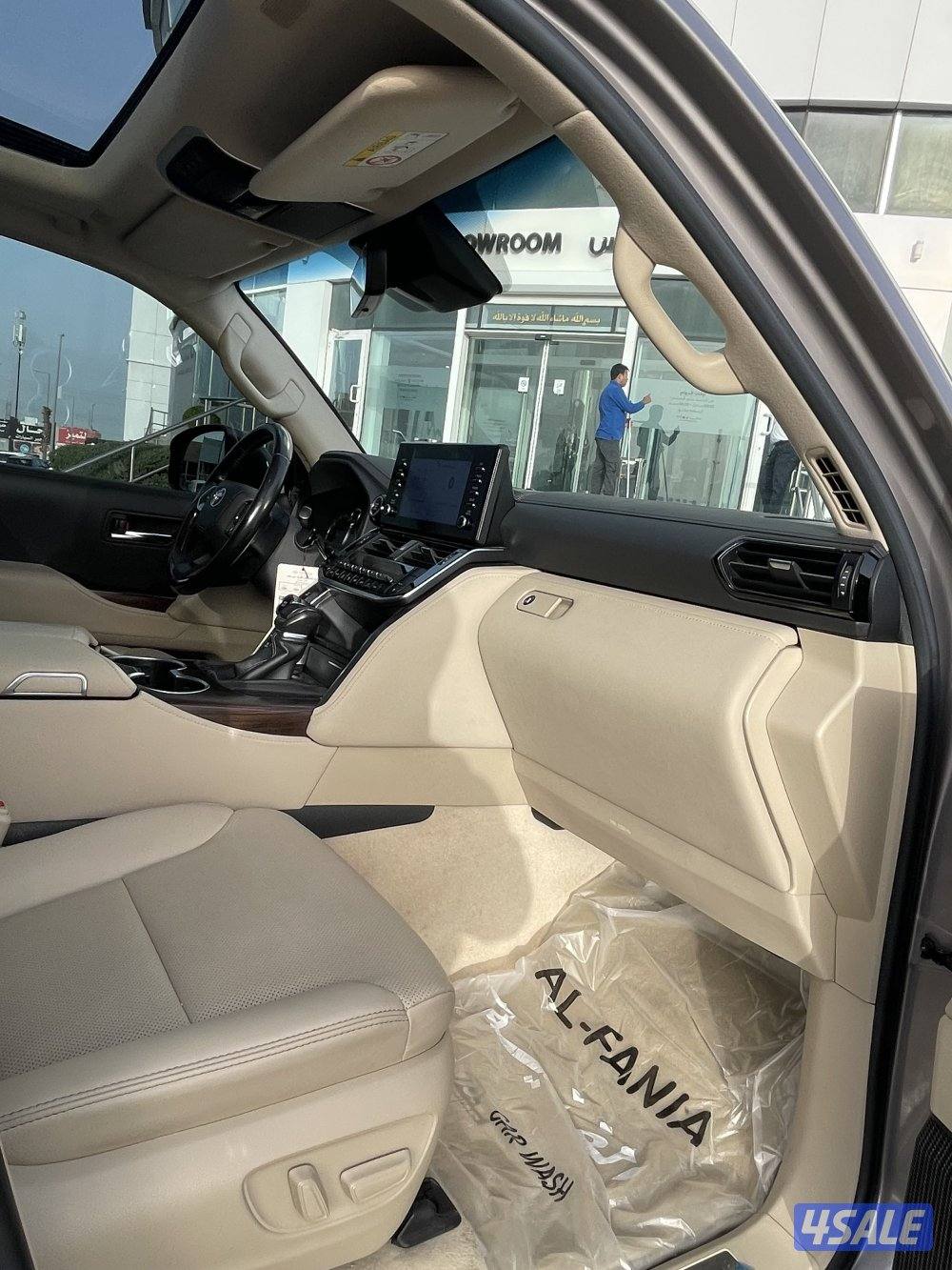 للبيع لاند كروزر GXR. ايرو موديل 2022 صبغ الوكاله10