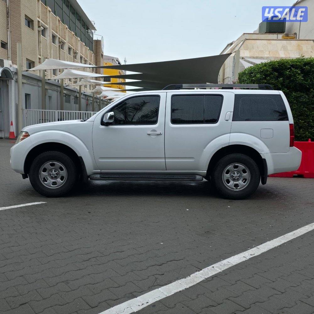 نيسان باثفايندر SV موديل 2012 ماشي 148 الف شرط الفحص3