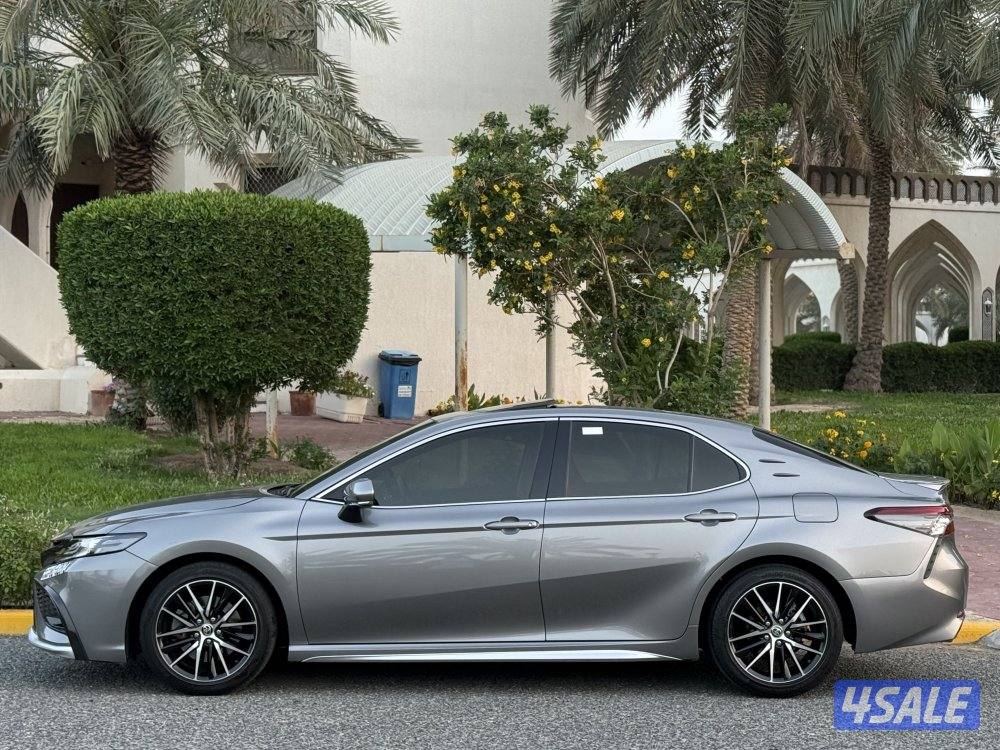 كامري SE موديل 2022 عداد 352