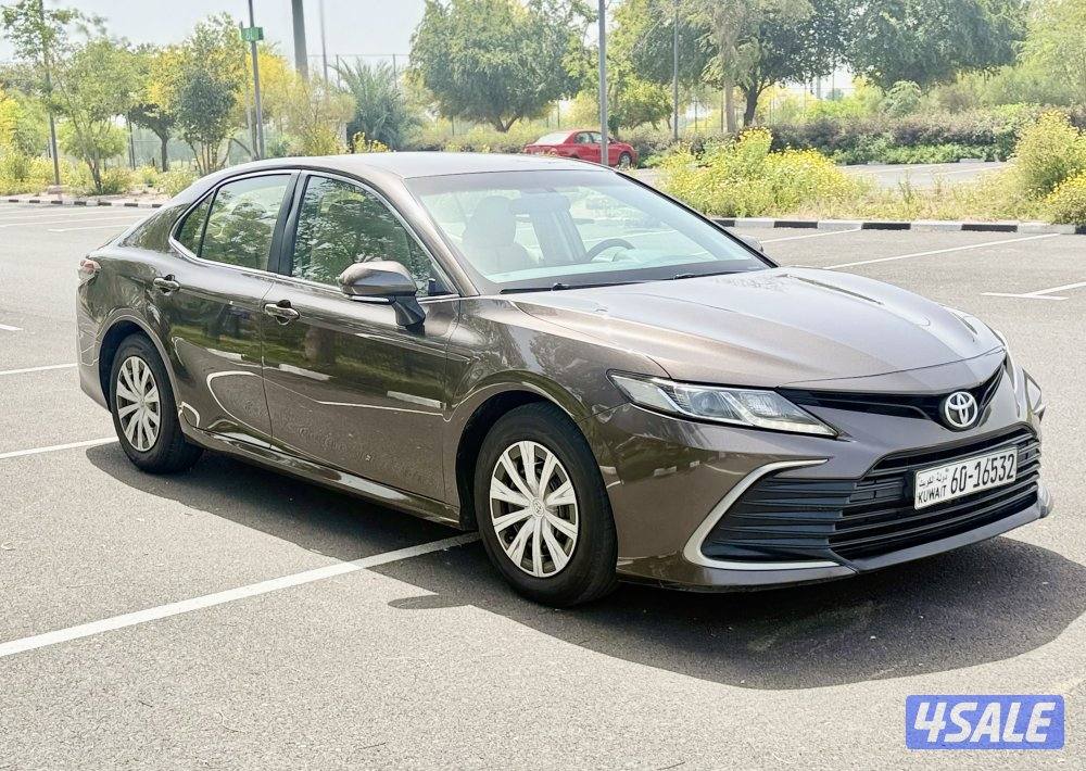 للبيع كامري 2021 عداد 42 الف بس3