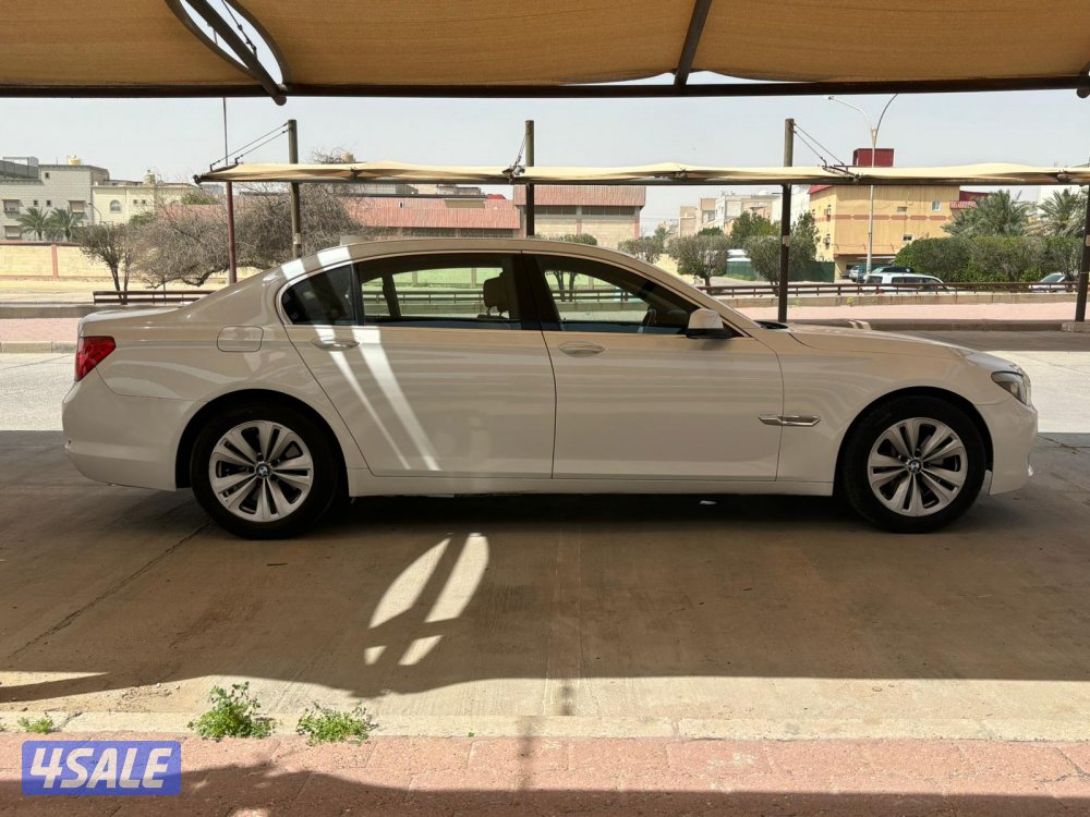 للبيع بي ام 730 Liموديل ٢٠١٢4