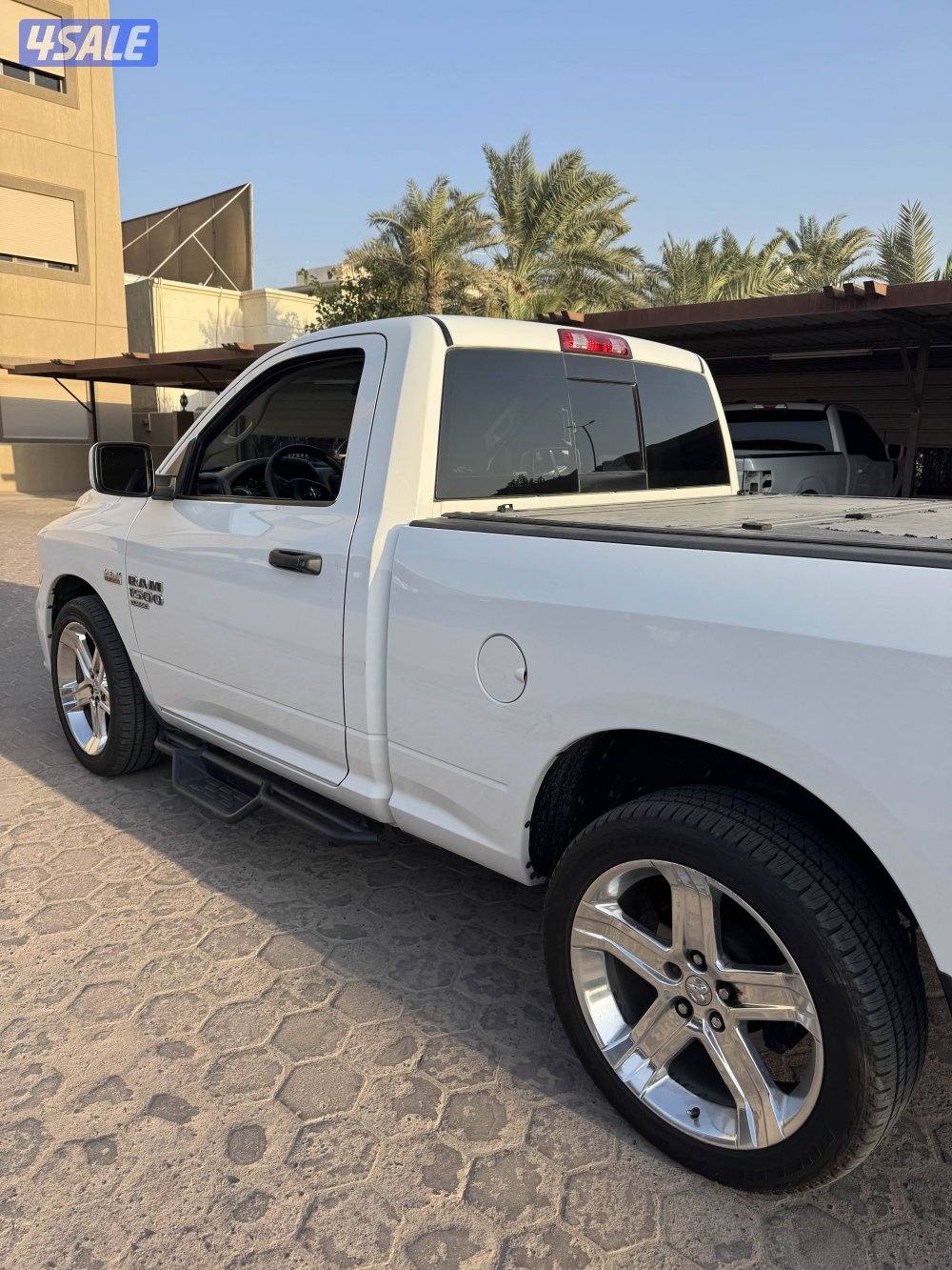 رام وانيت للبيع، ٦ سلندر نادر، سيرفز كله بالوكالة، الموتر مافي شي3