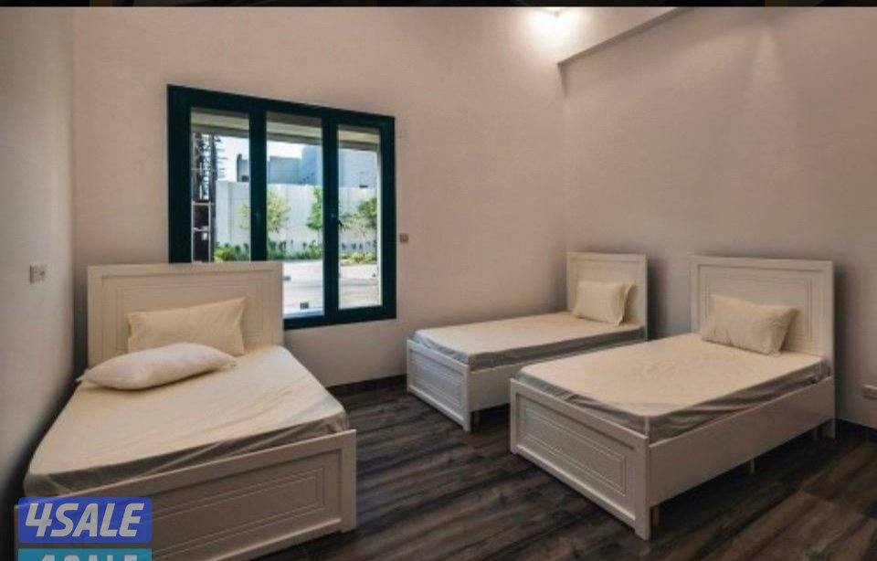 للبيع شاليه علي الخور مباشرة مساحة 528م/واجهة 16متر1