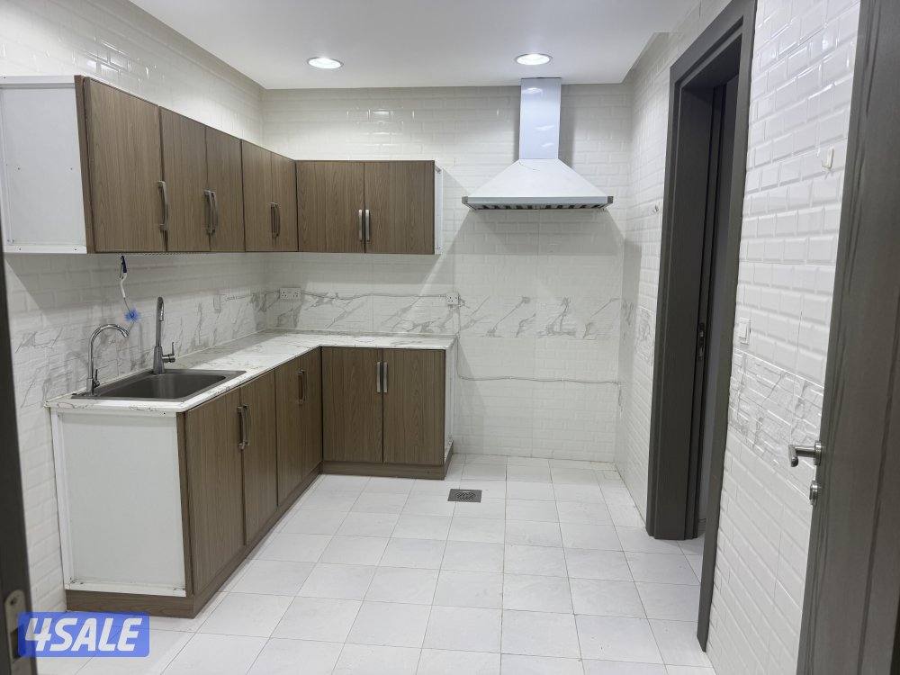 شقة ٣ غرف و٣ حمامات العمرية1