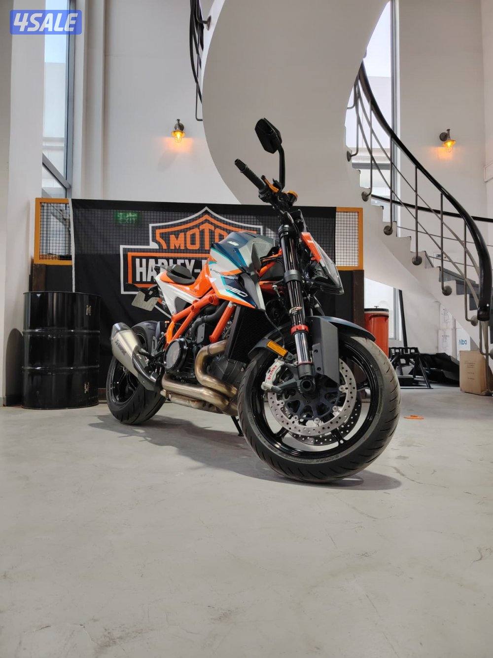 2021 KTM 1290 Super Duke R1