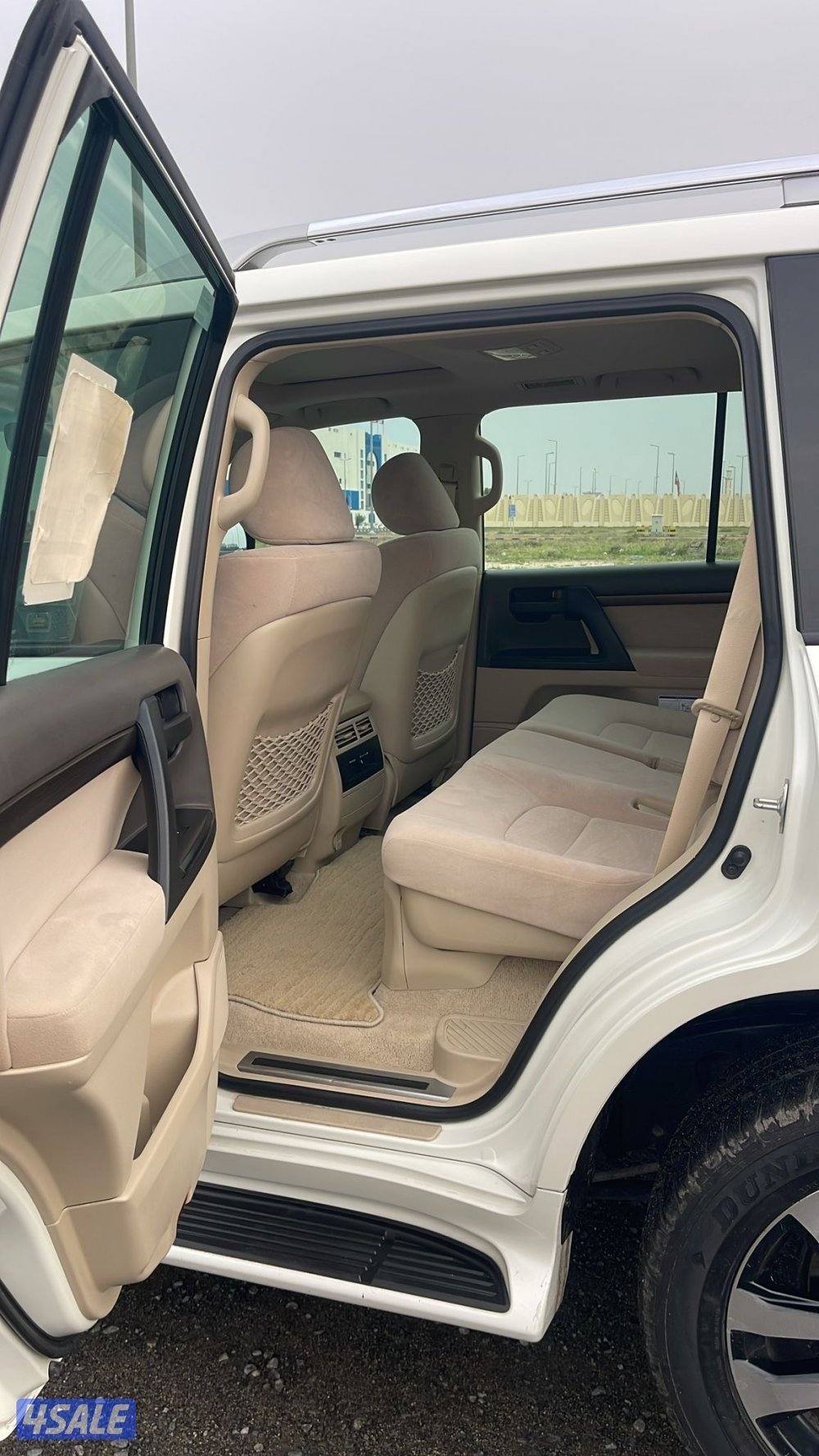 لاند كروز تورينق مخمل 2019 الساير بحاله الوكاله عداد 131 الف4